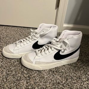 Nike Blazer Mid ‘77